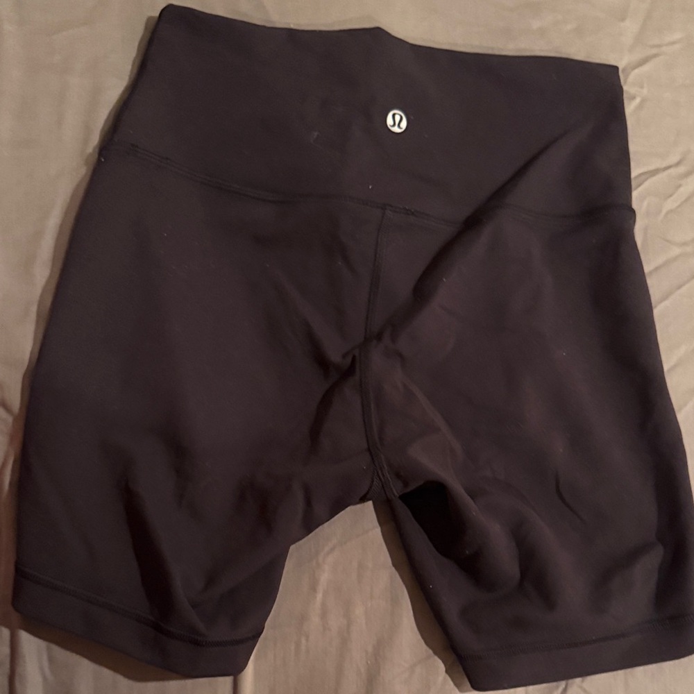Lululemon size 6